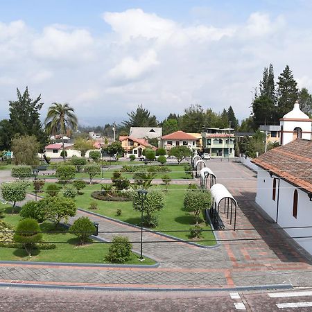 Hostal el Parque Tababela Exterior foto