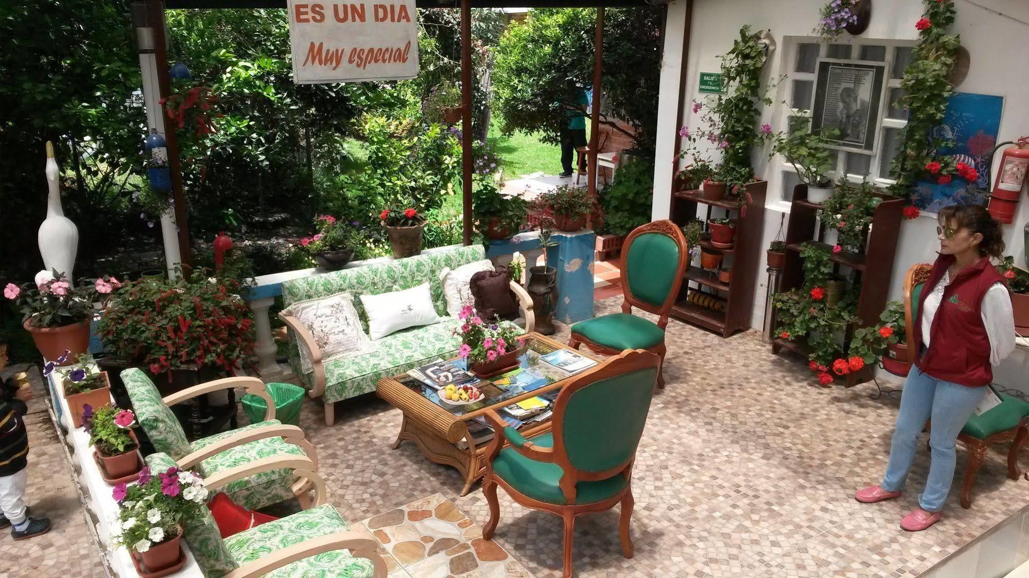 Hostal el Parque Tababela Exterior foto