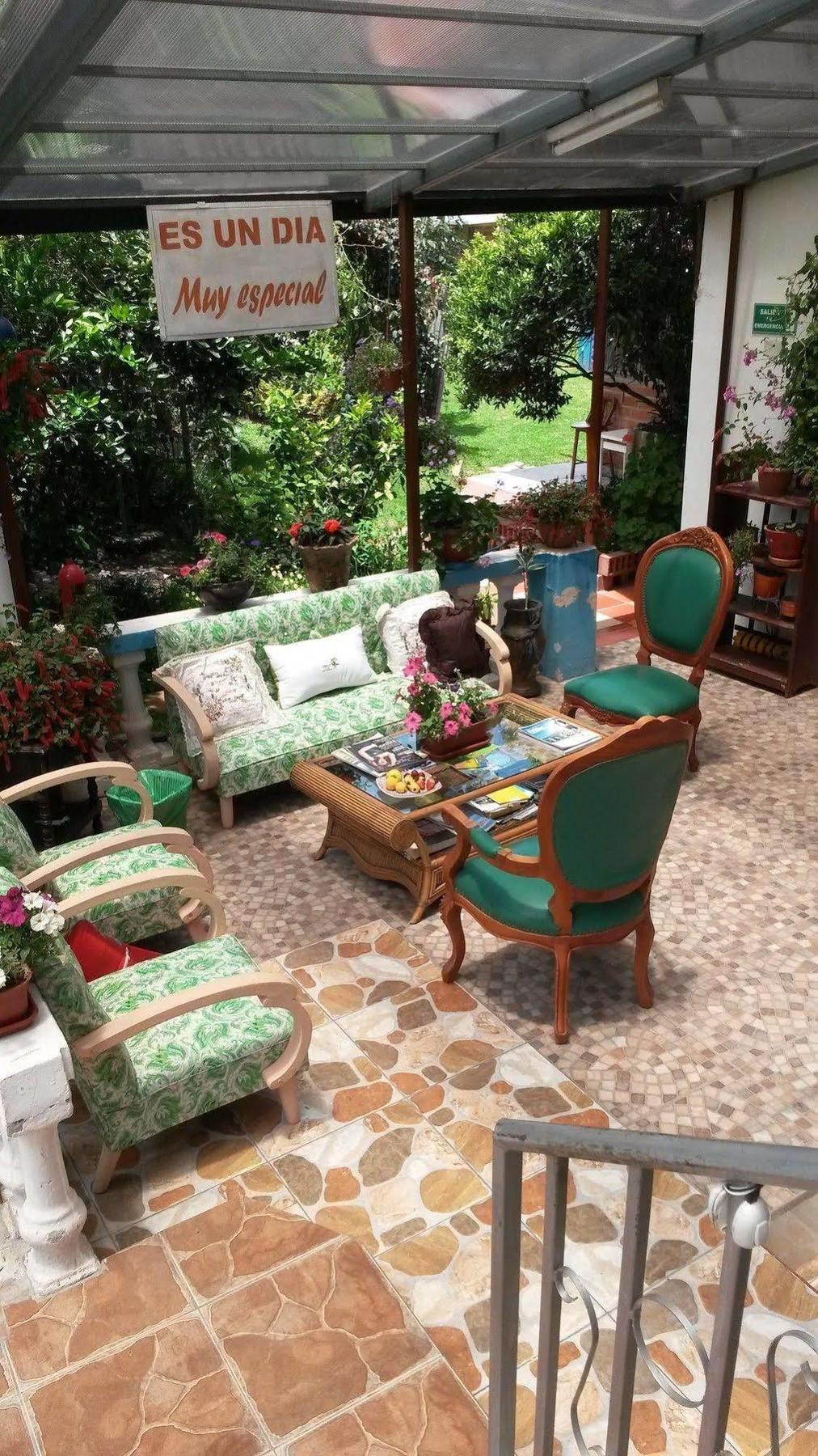 Hostal el Parque Tababela Exterior foto