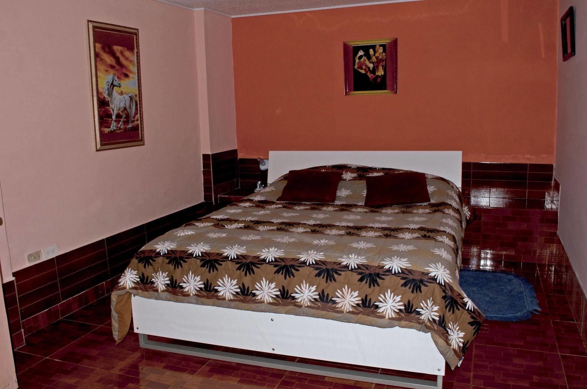 Hostal el Parque Tababela Exterior foto