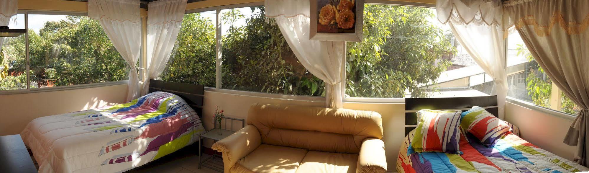 Hostal el Parque Tababela Exterior foto